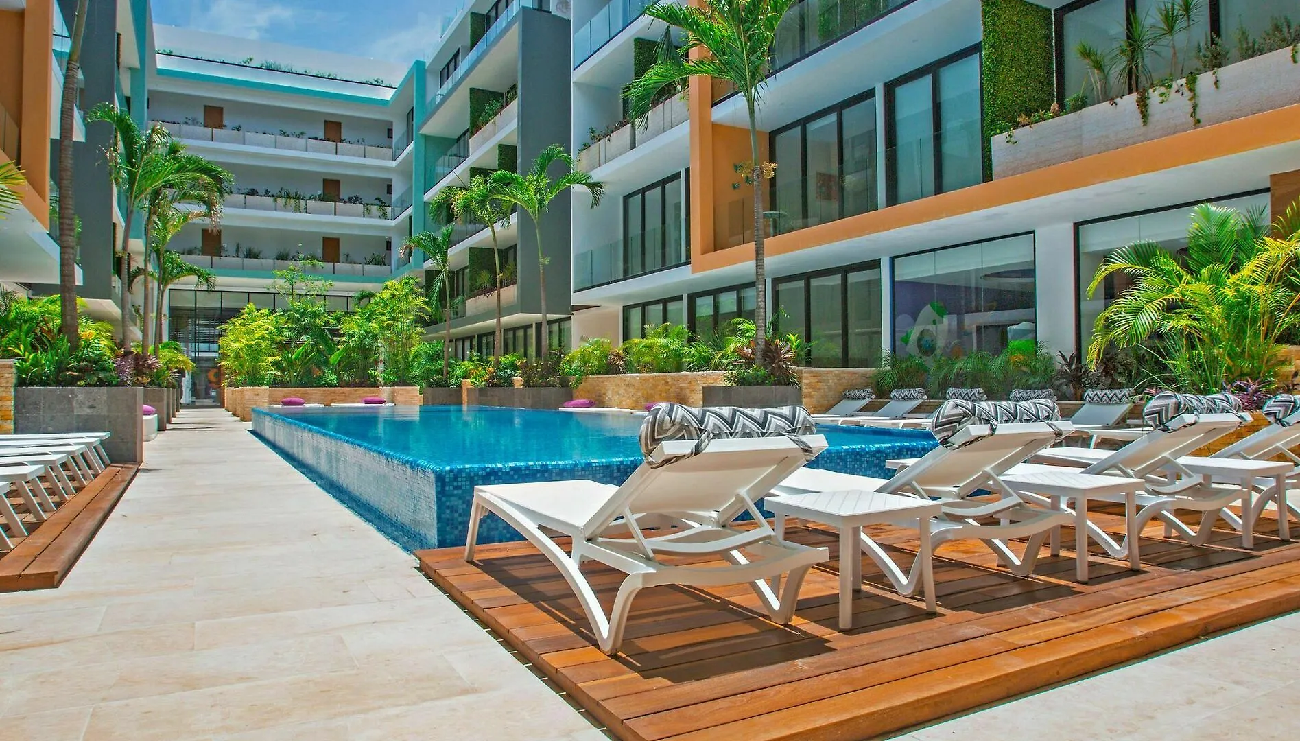 The City Playa del Carmen Apartment